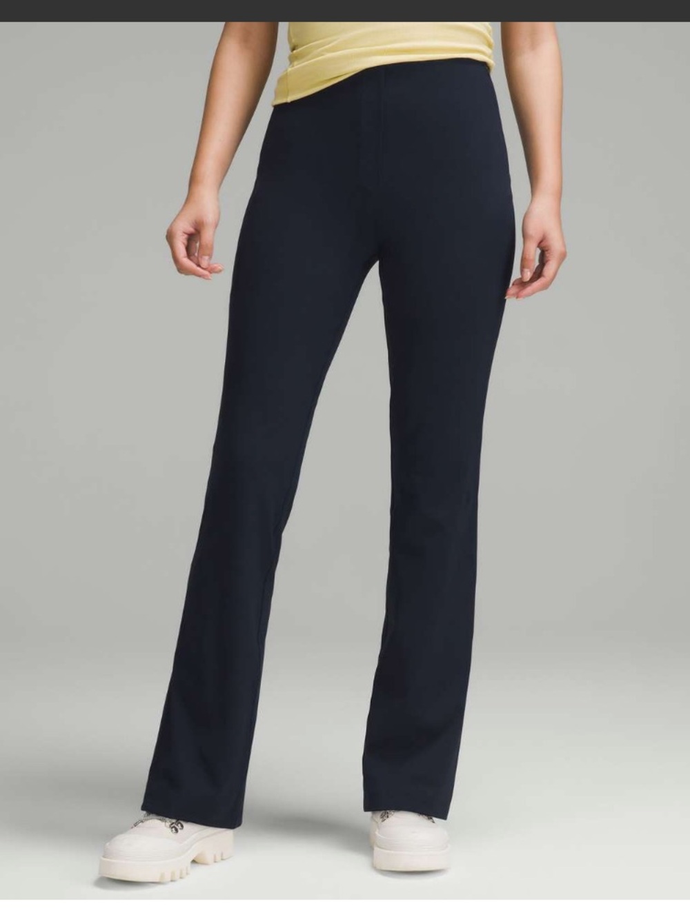 Lululemon Smooth Fit Pull-On High-Rise Pant
True Navy Sz 14
